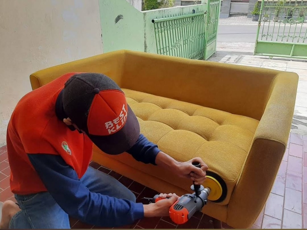 Cuci Sofa, Springbed & Karpet